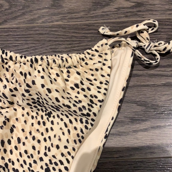 ✨3/$25 NWOT hollister bathing suit bottoms - Picture 4 of 6